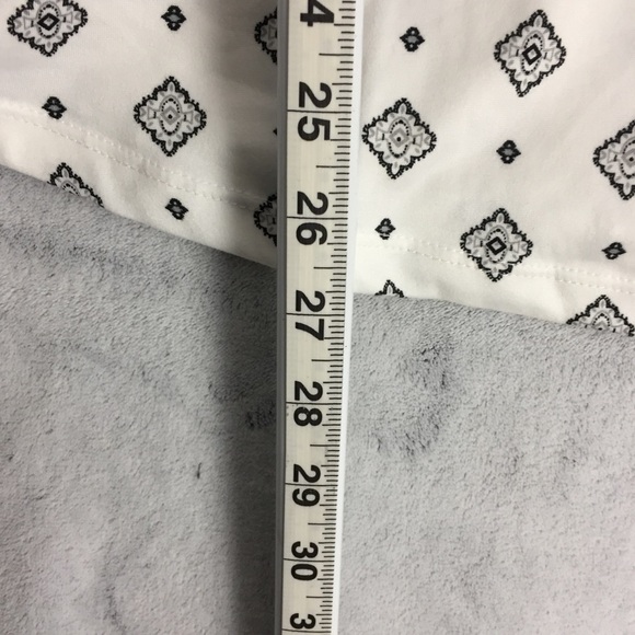 Lily Morgan NEW Quarter Zip Top Sz XL V Neck Roll Tab Sleeves Cream Print - Picture 10 of 11